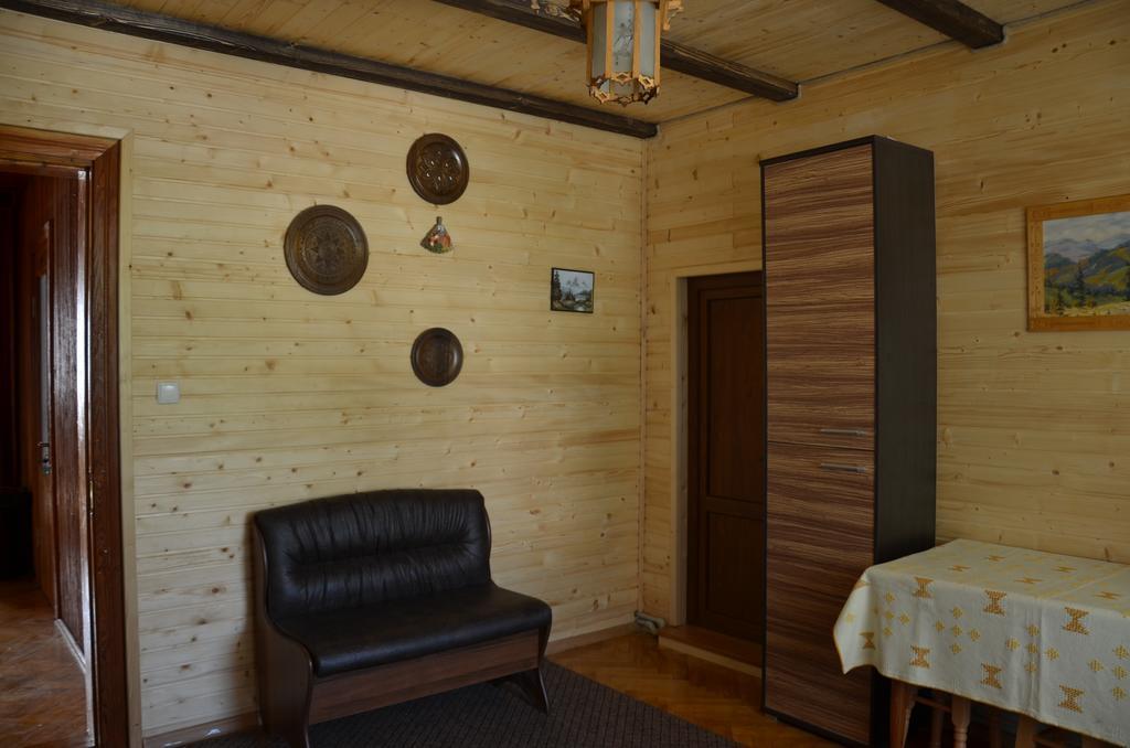 Rosinka Apartment Yaremche Exterior photo